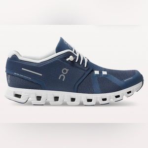 ON Cloud Running Shoes - 8.5 Navy Blue